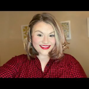 Meet your Posher, Alexsis